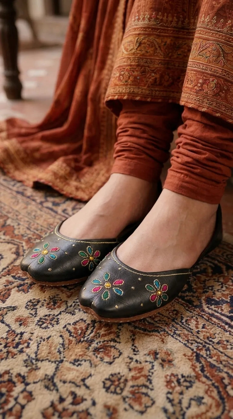 Black Leather Khussa For Ladies EC8940