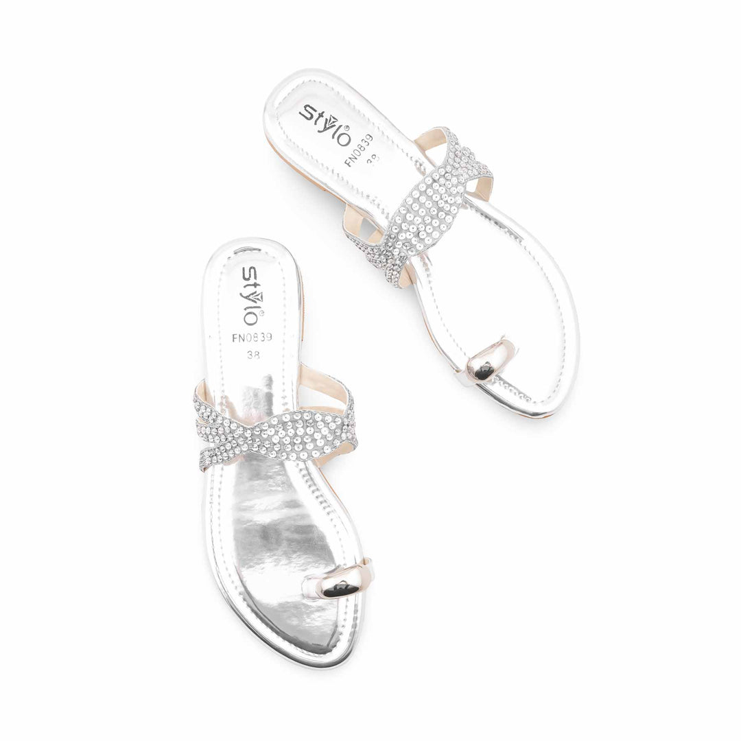 Silver Fancy Chappal For Women FN0839