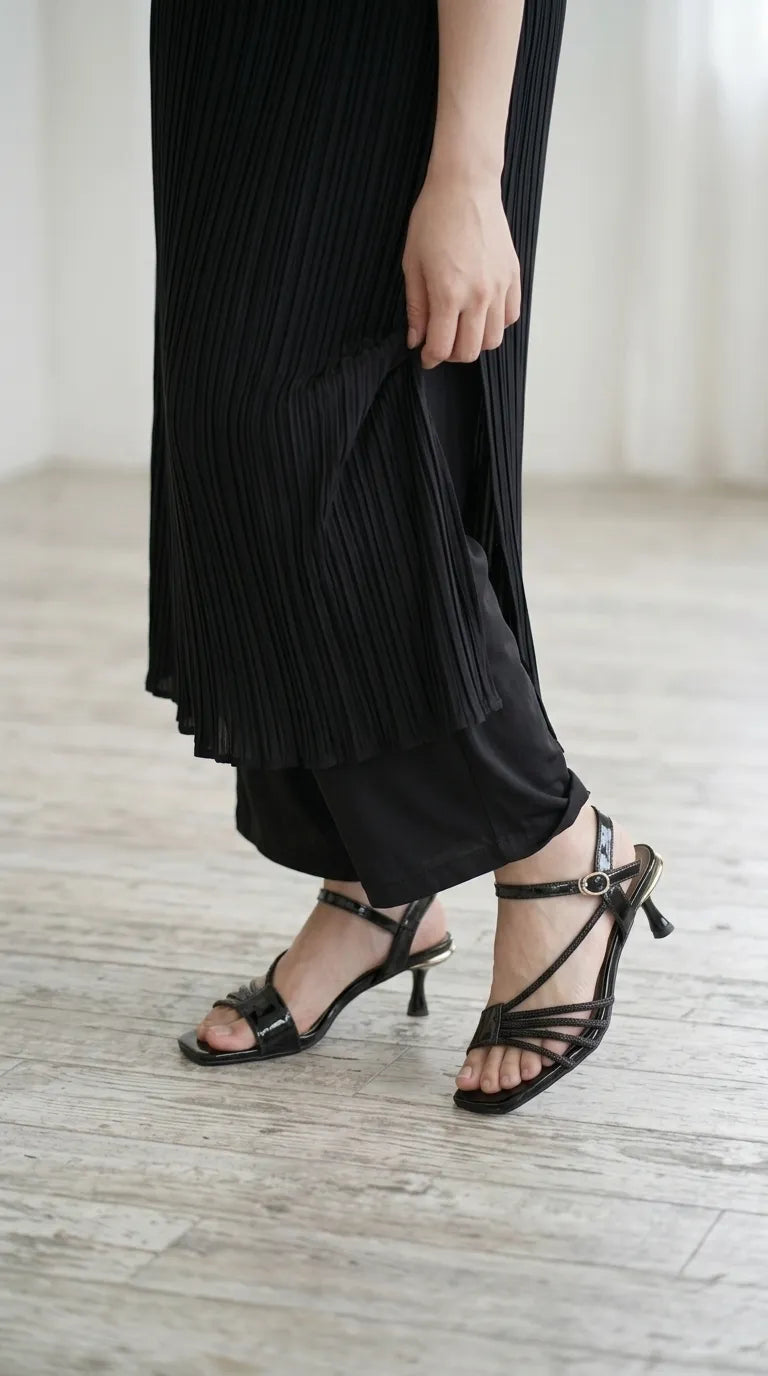 Black Fancy Sandal For Ladies FN6430