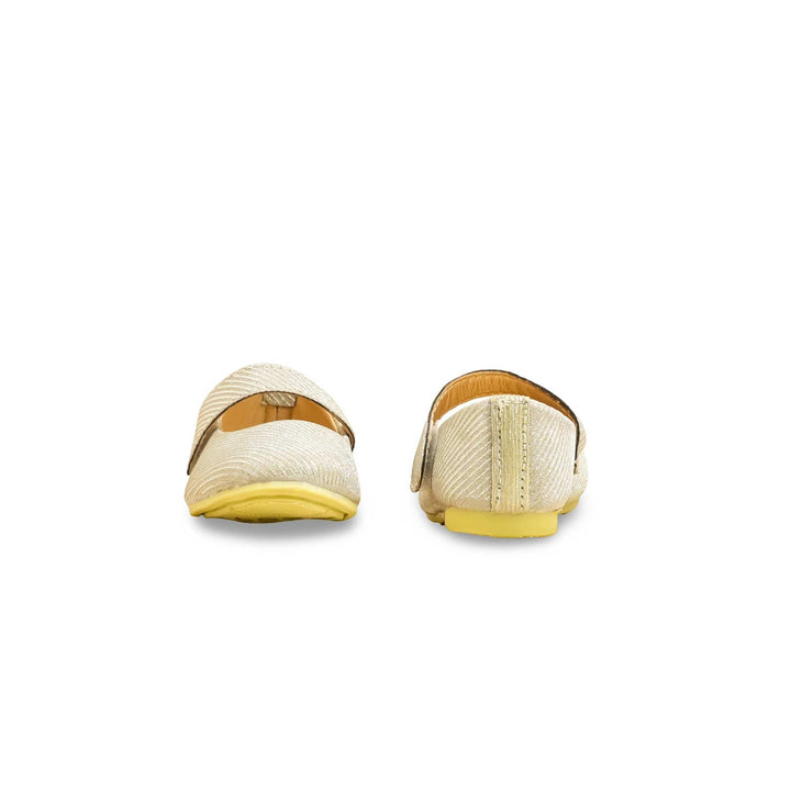 Girls Golden Fancy Pumps KD2472