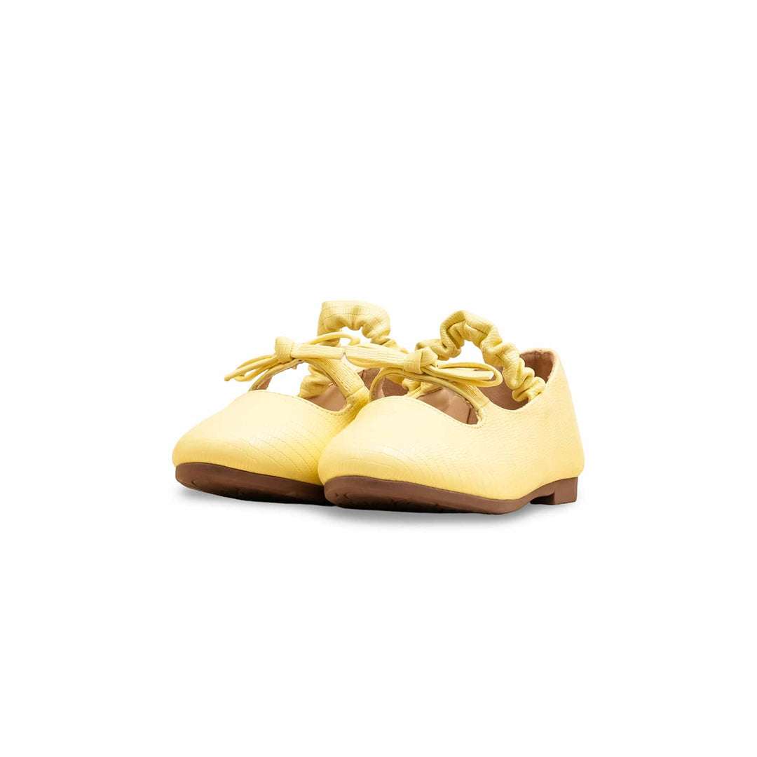 Girls Yellow Casual Pumps KD2641