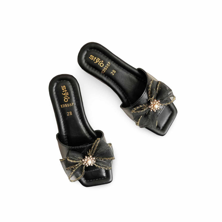 Girls Black Casual Slipper KD5557