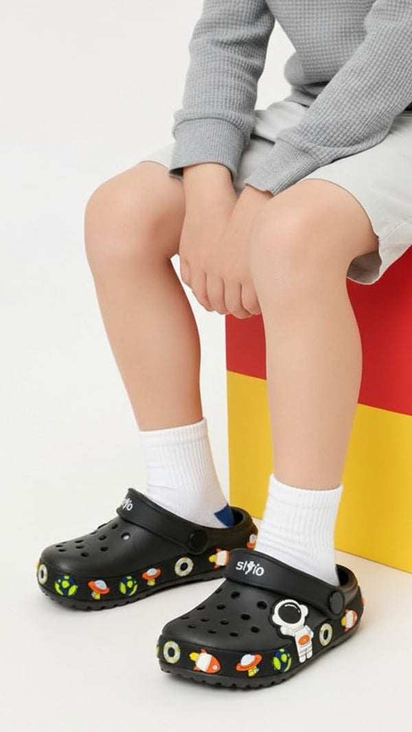 Boys Black Casual Flip Flop KD5734