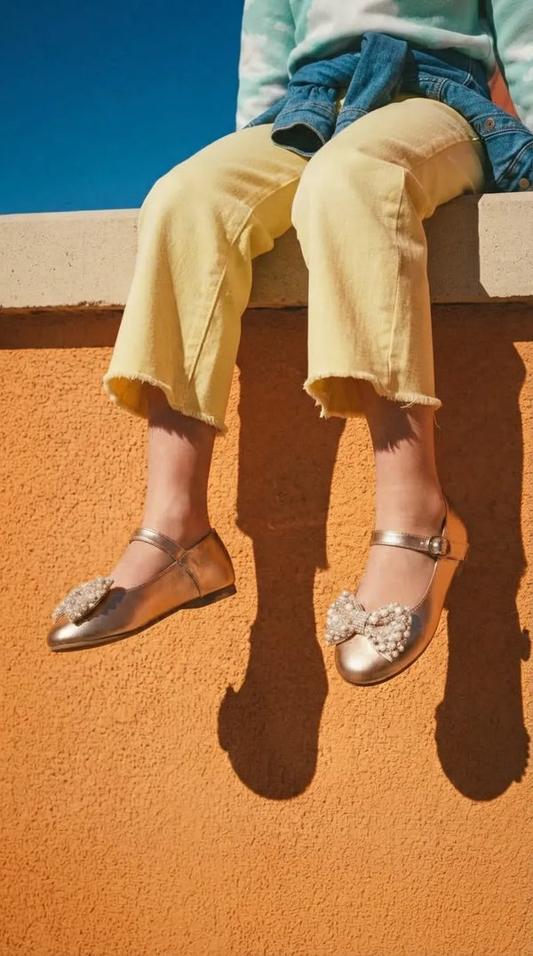 Girls Golden Fancy Pumps KD8249