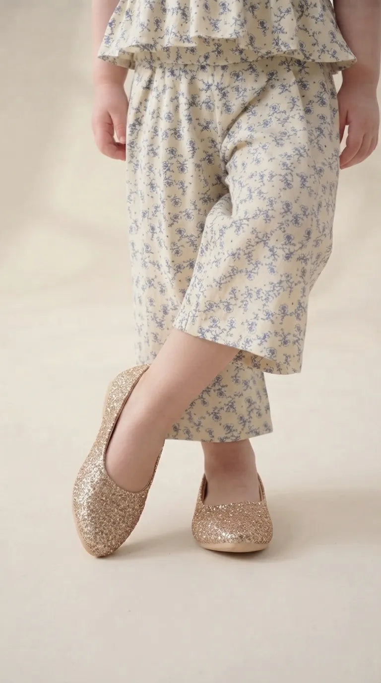 Girls Golden Fancy Pumps KD8267