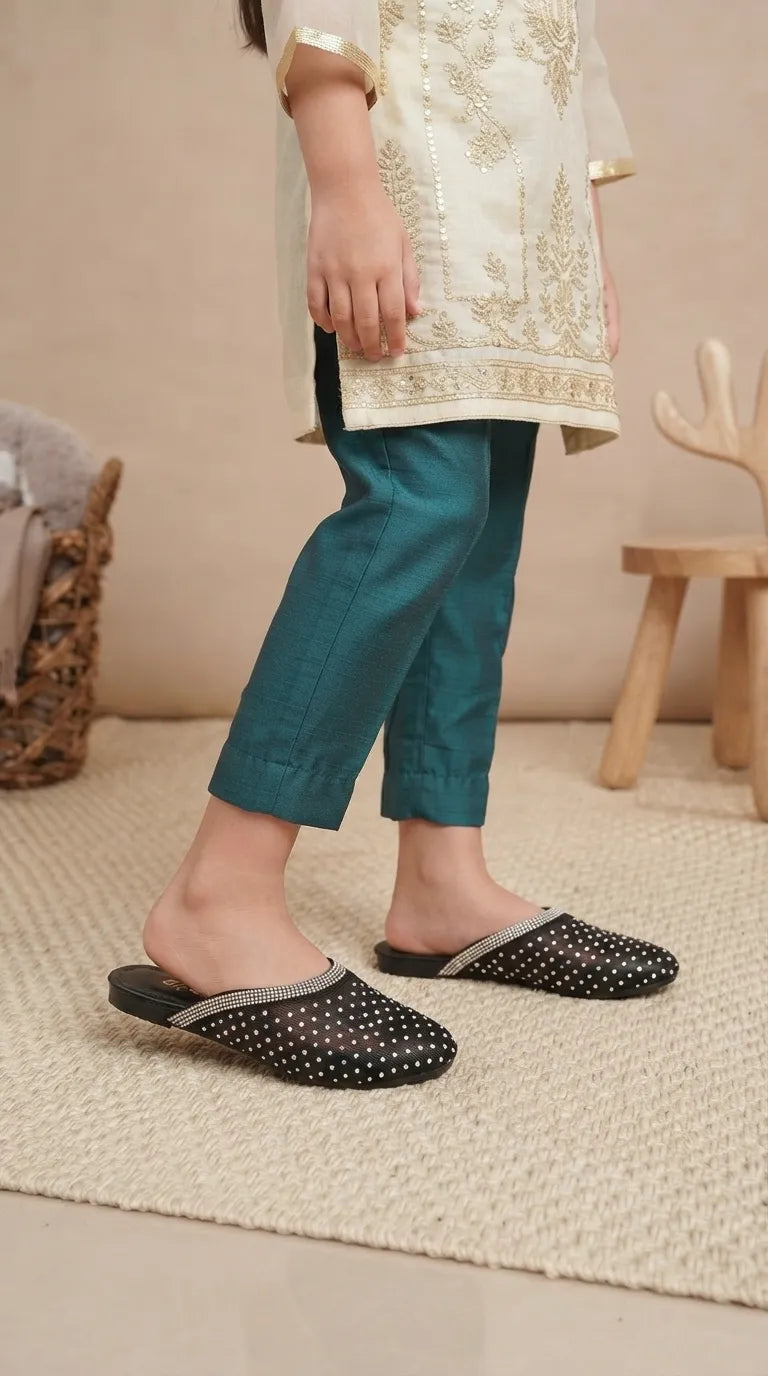 Girls Black Casual Pumps KD8282
