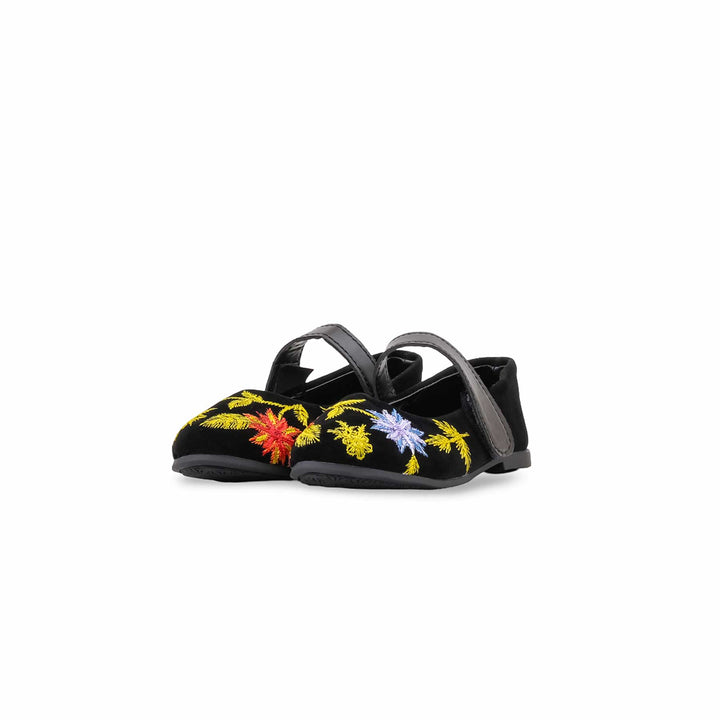 Girls Black Casual Pumps KD8365