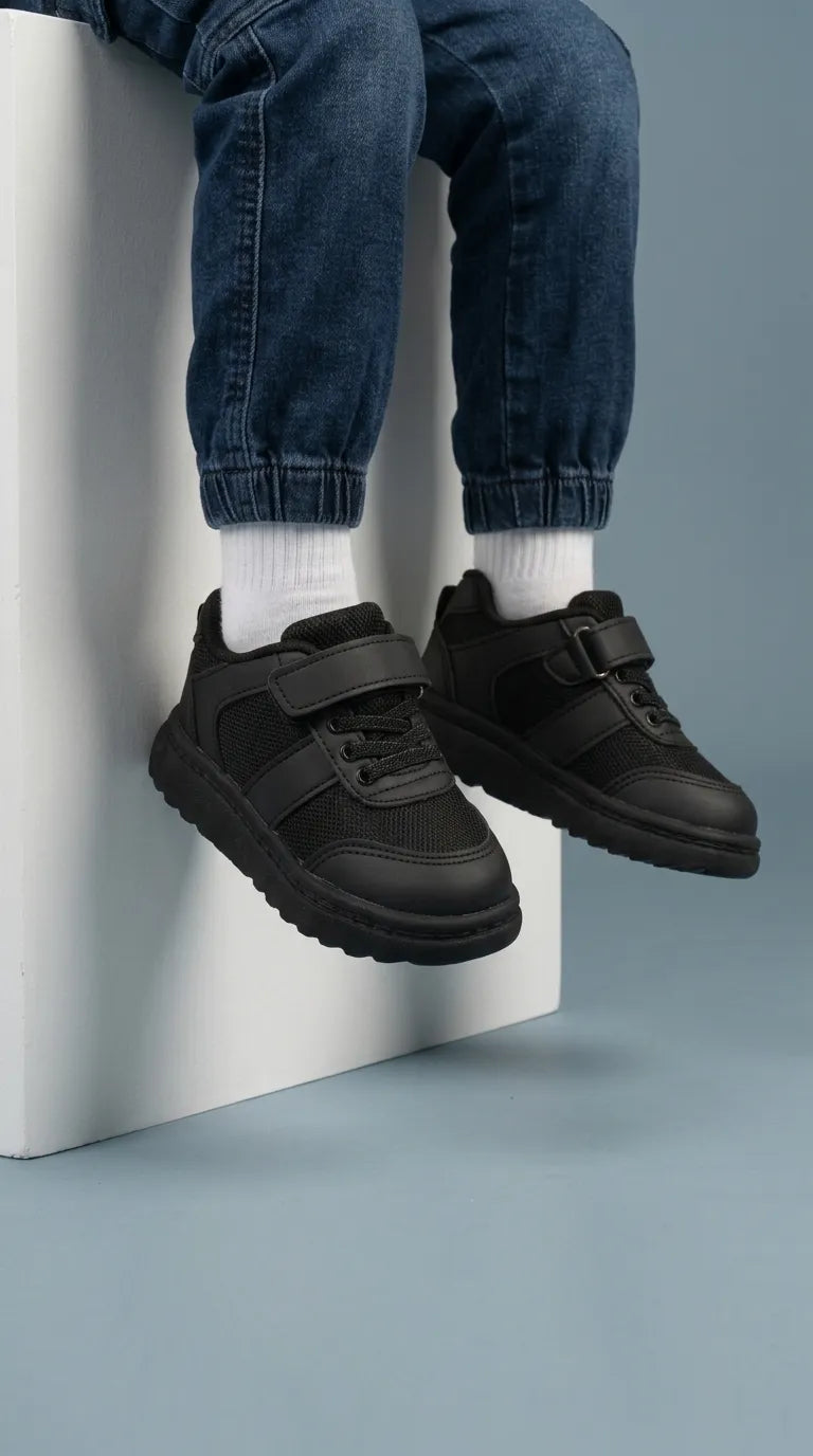 Boys Black Casual Jogger KD8565