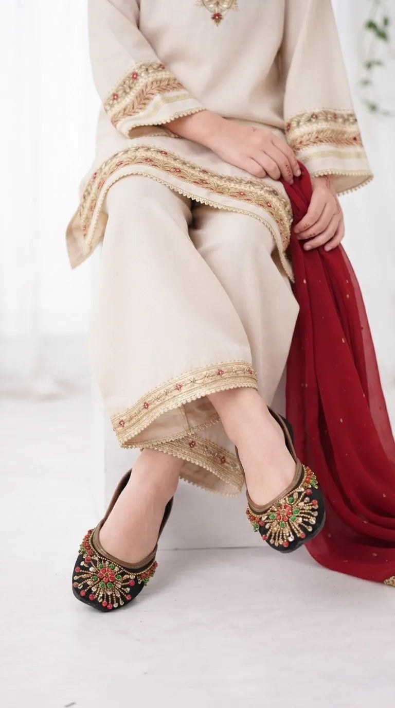 Girls Black Fancy Khussa KD8645