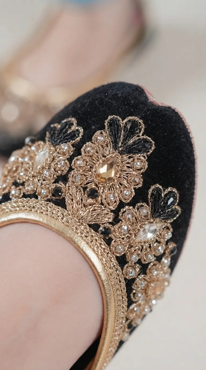 Girls Black Fancy Khussa KD8701