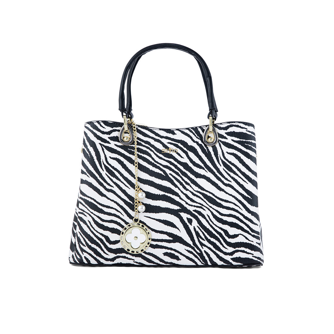 Blkwht Hand Bag P36385