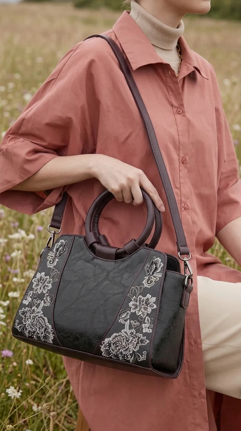 Black Formal Hand Bag For Ladies P37004