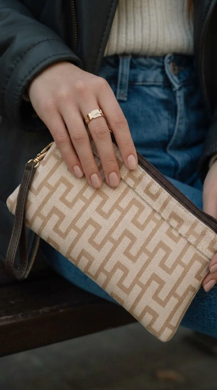 Fawn Casual Pouch For Women P97696