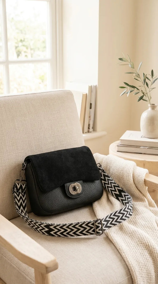 Black Casual Pouch For Women P97761