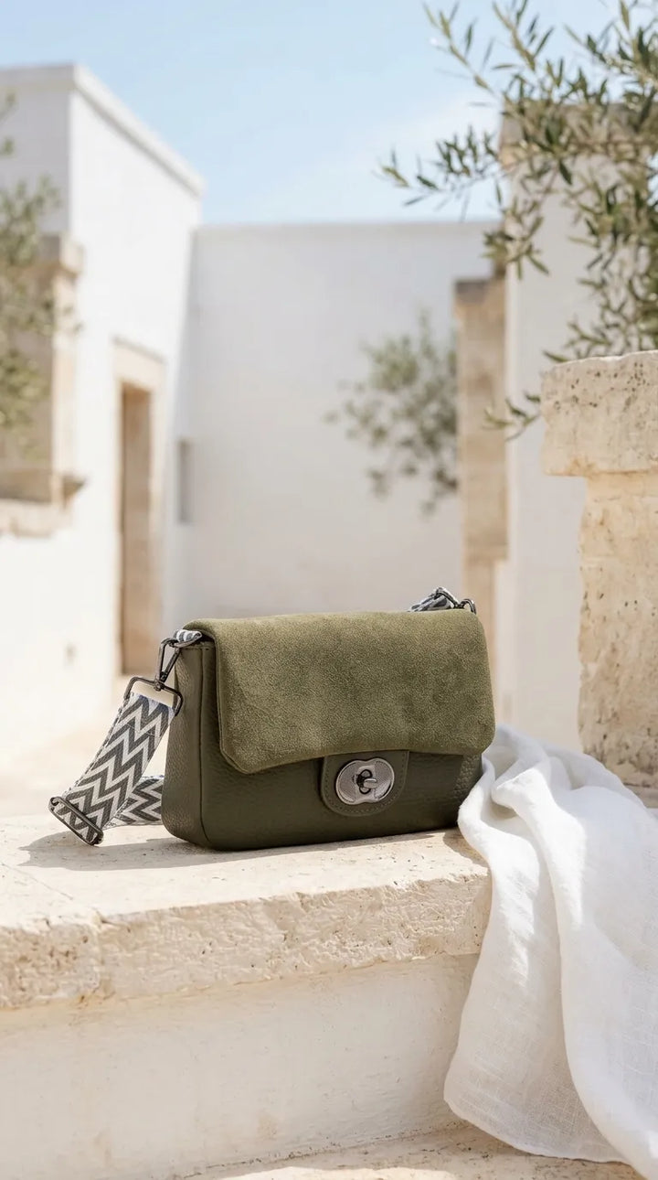 Green Casual Pouch For Women P97761