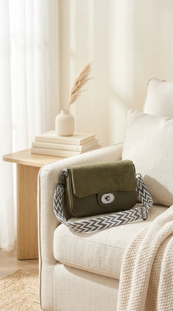 Green Casual Pouch For Women P97761