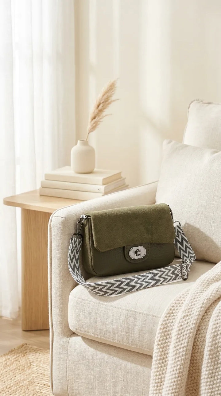 Green Casual Pouch For Women P97761