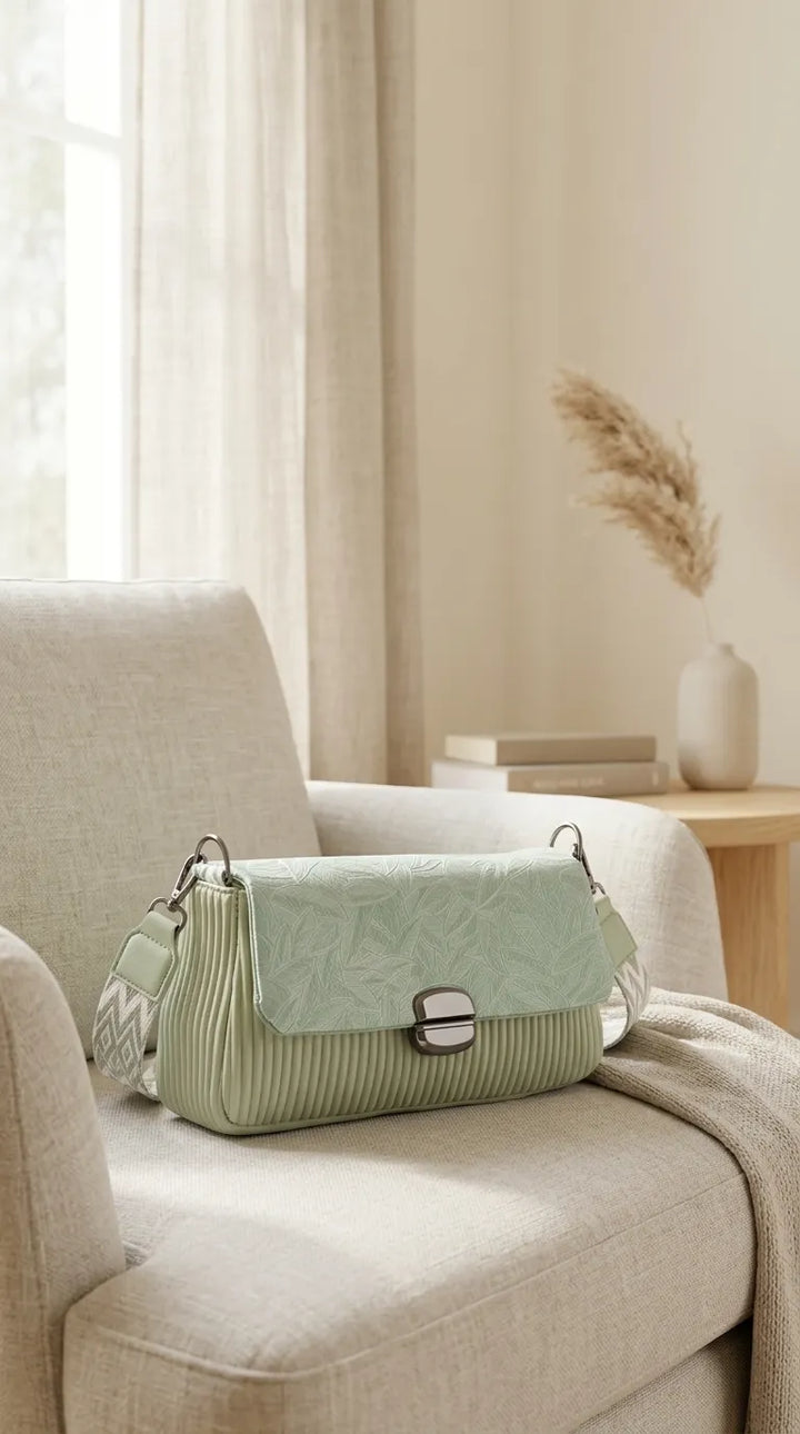 Green Casual Pouch For Ladies P97770