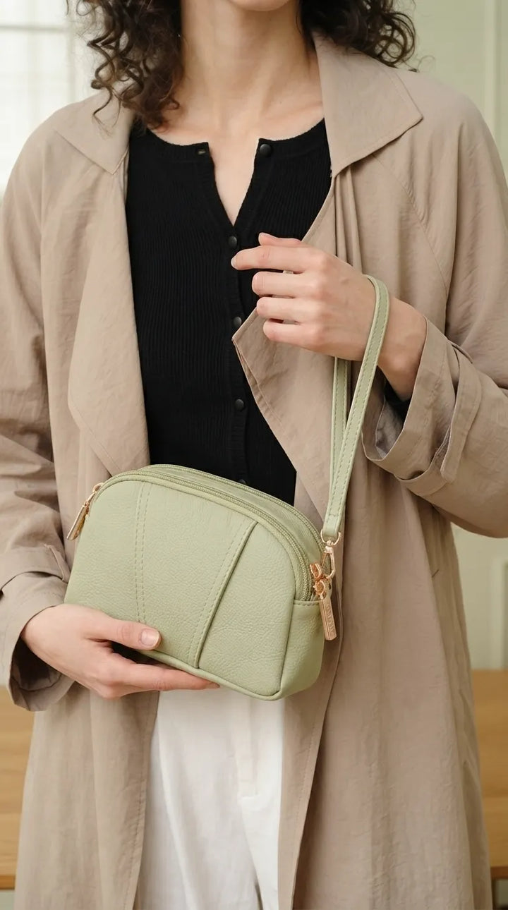Green Casual Pouch For Women P97814