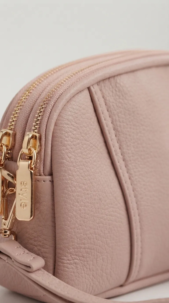 Pink Casual Pouch For Women P97814