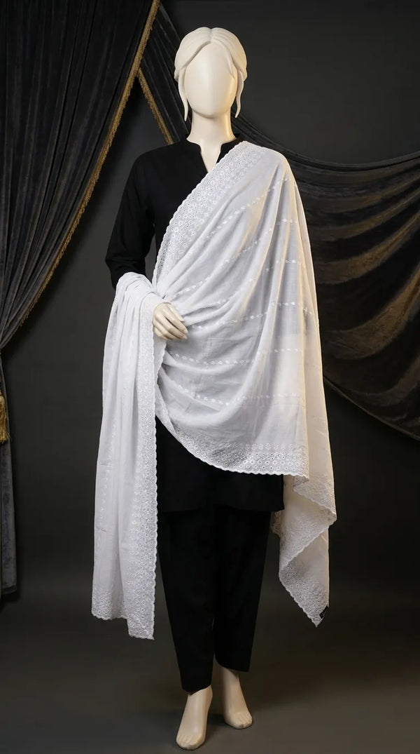 White Summer shawl PD6157