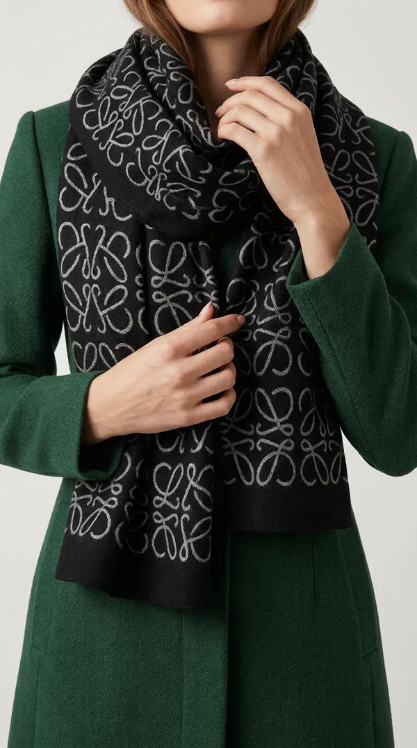Black Winter Stole PW613401