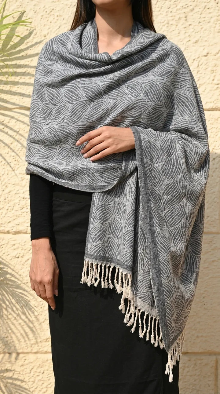 Black Winter Acrylic Stole PW615501