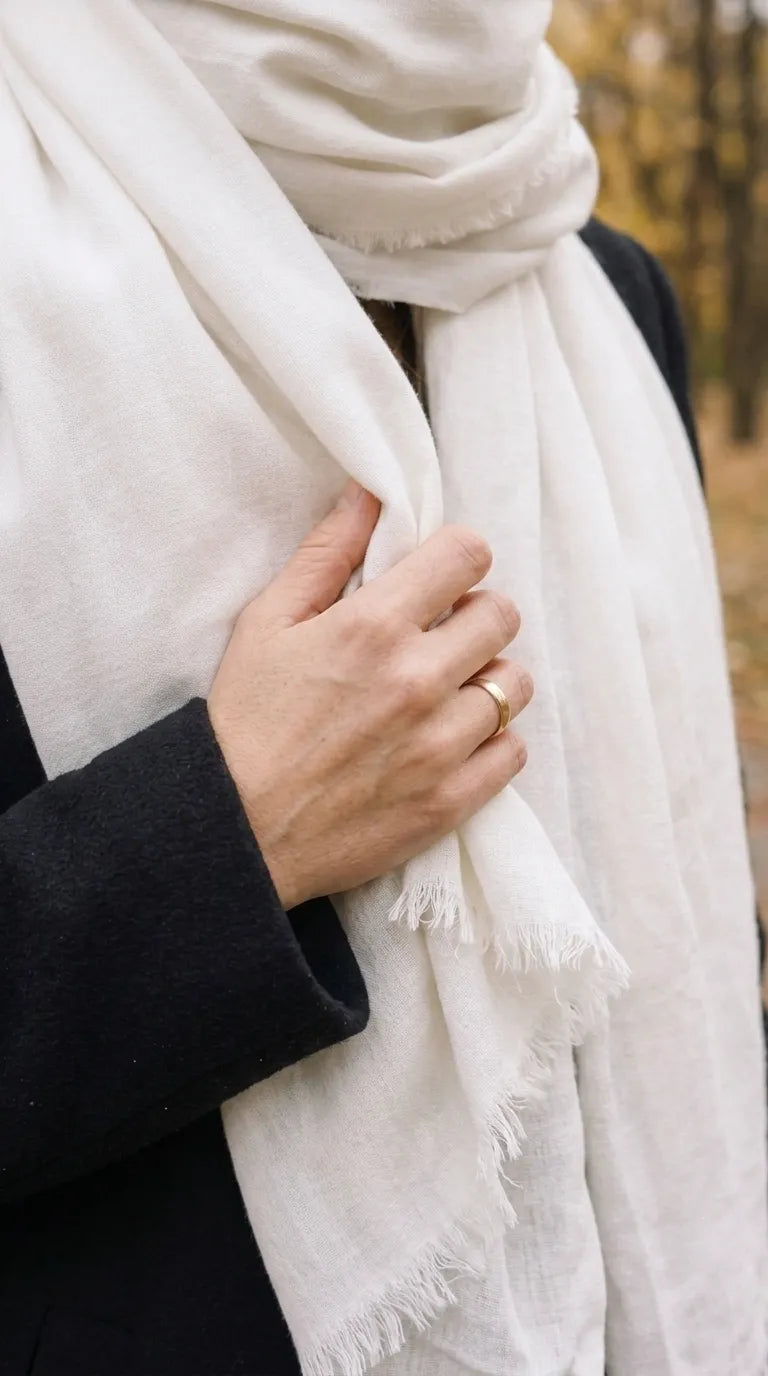 Skin Winter Acrylic Stole PW6750I2