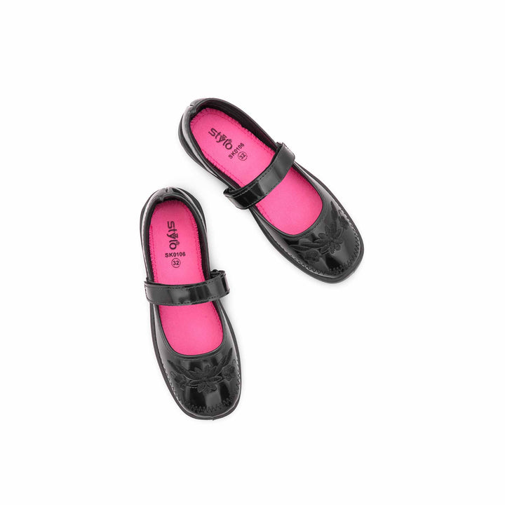 Girls Black Velcro Strap School Shoes SK0106