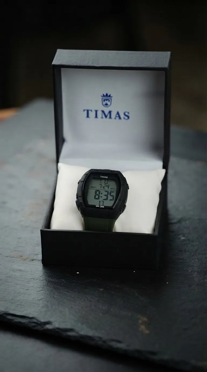 Waterproof Sports Watch for Men with Free Box T3071011