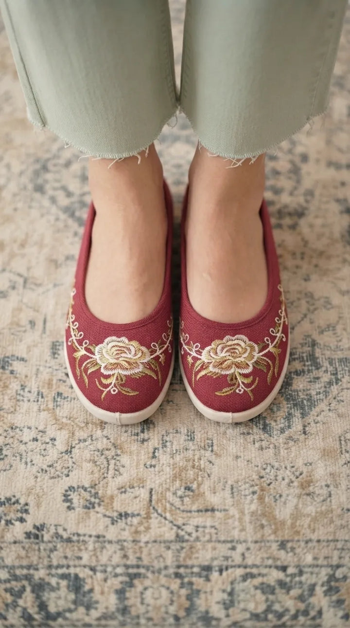 Maroon Casual Sneaker For Women WN6206