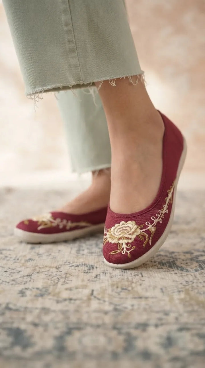 Maroon Casual Sneaker For Women WN6206