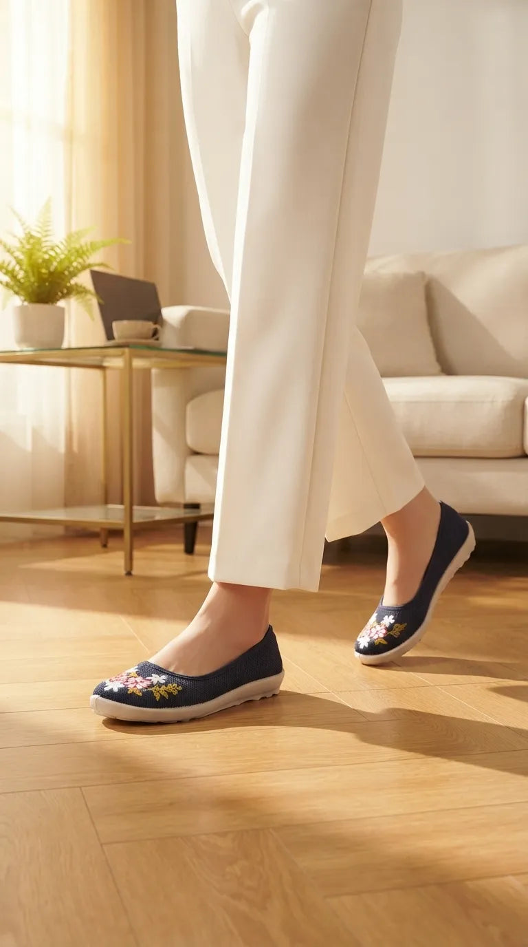 Navy Sneaker For Ladies WN6207