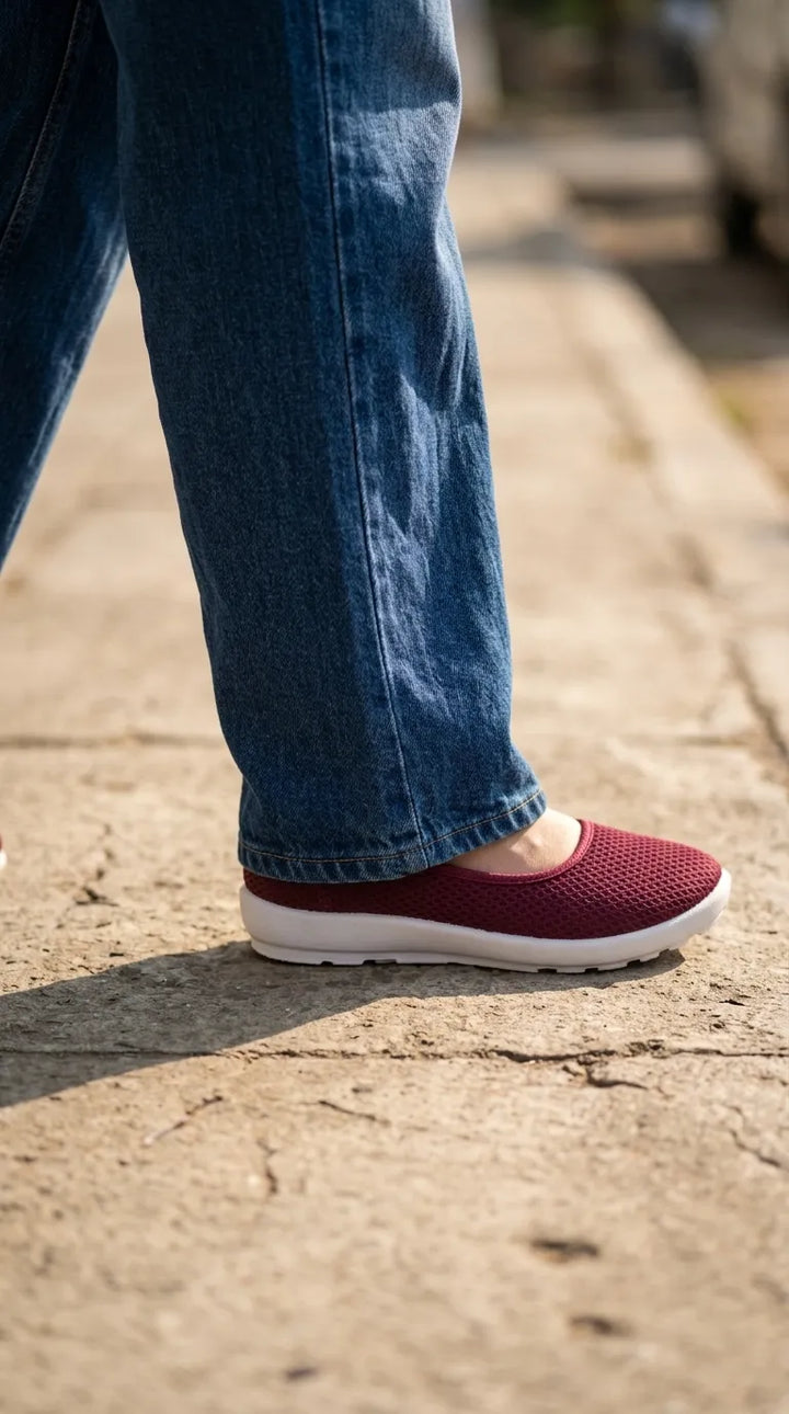 Maroon Sneaker For Ladies WN6214