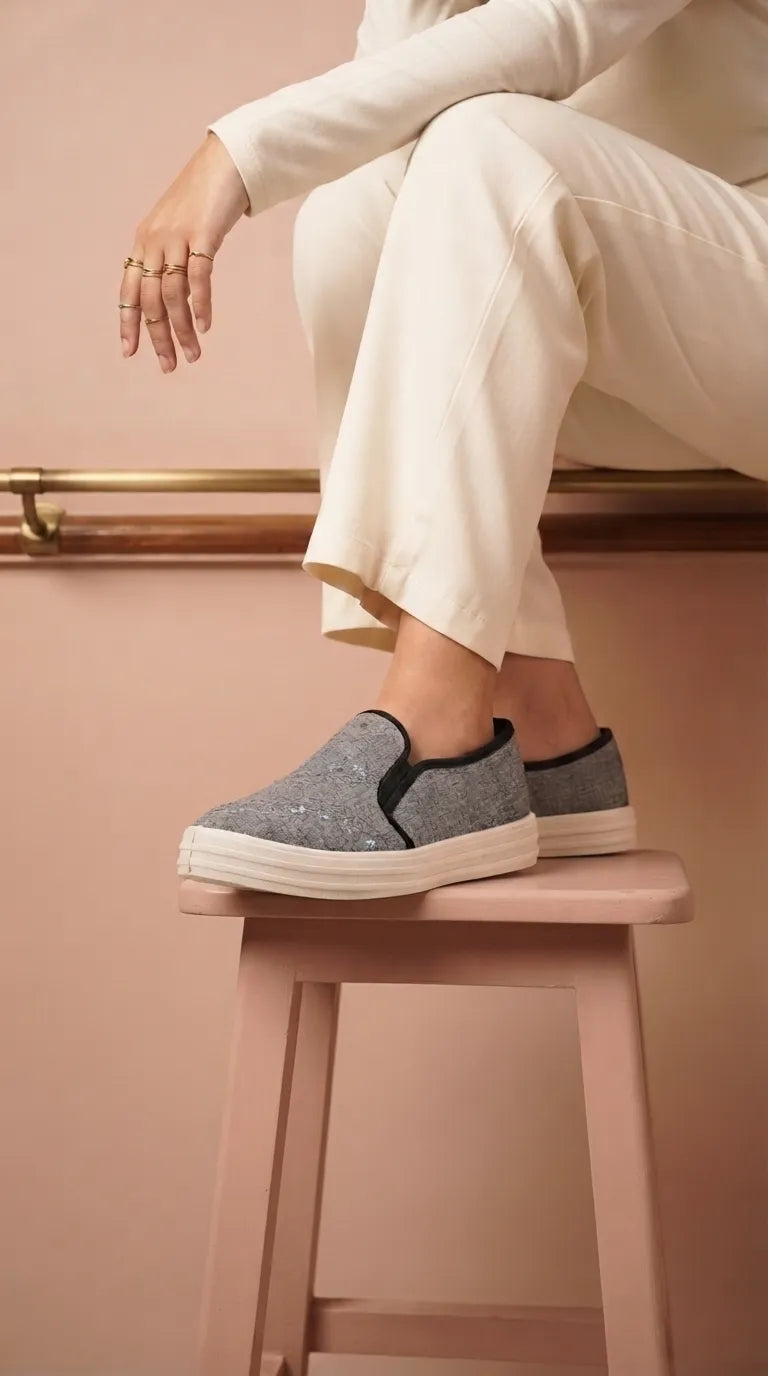 Grey Sneaker For Women WN6224