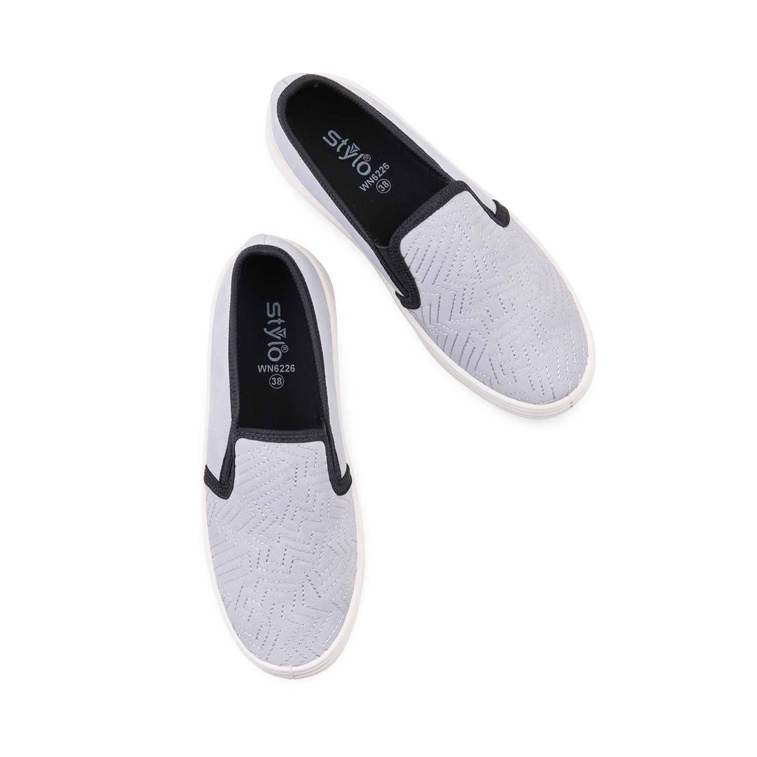 Grey Sneaker For Ladies WN6226