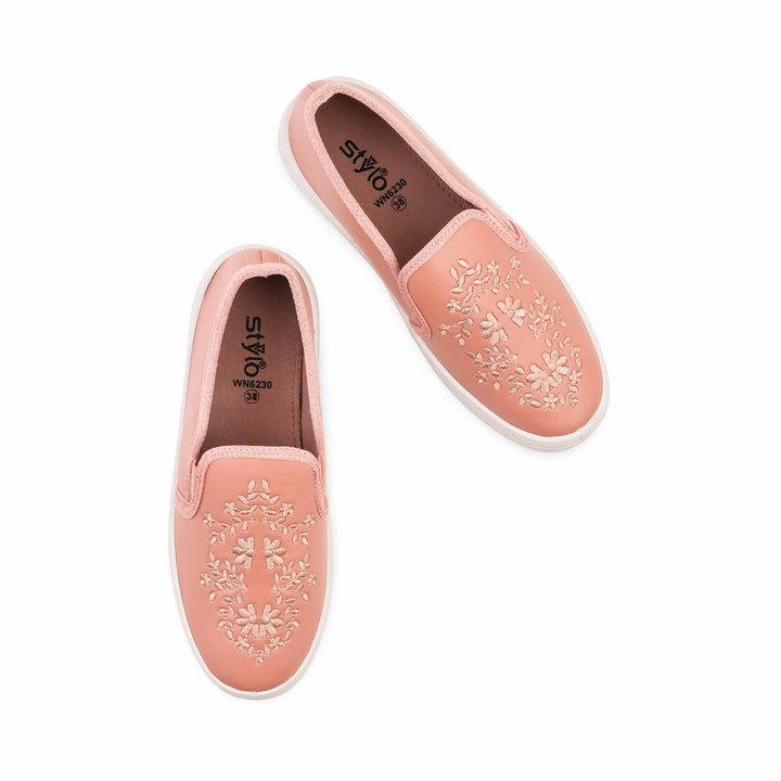 Peach Casual Sneaker For Ladies WN6230