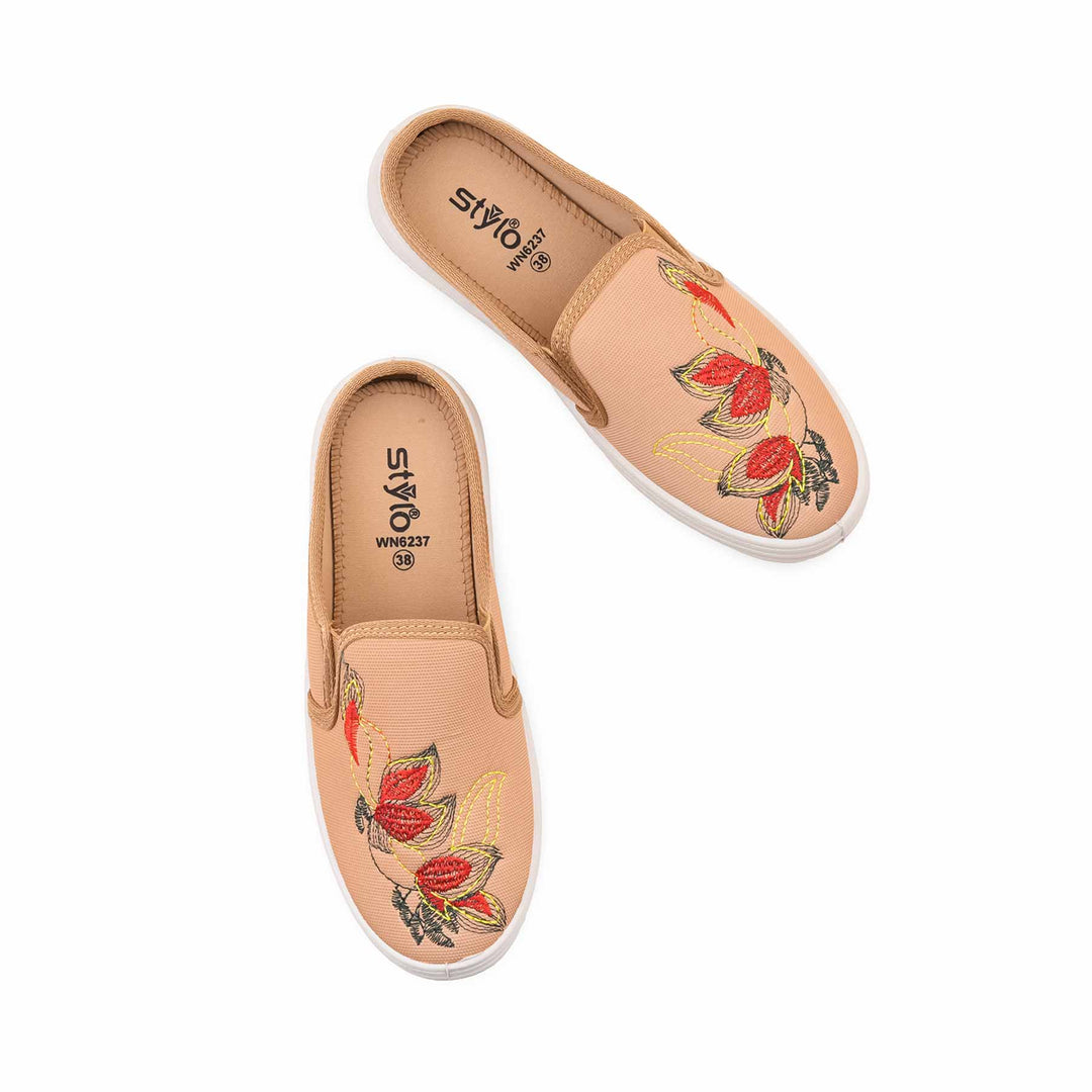 Beige Sneaker For Ladies WN6237