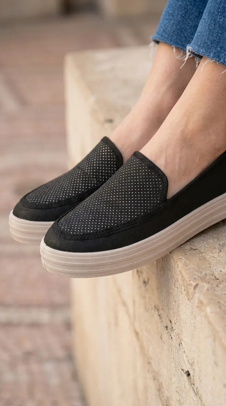 Black Sneaker For Ladies WN6238
