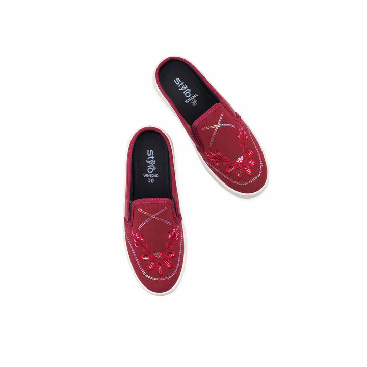 Maroon Sneaker For Ladies WN6240
