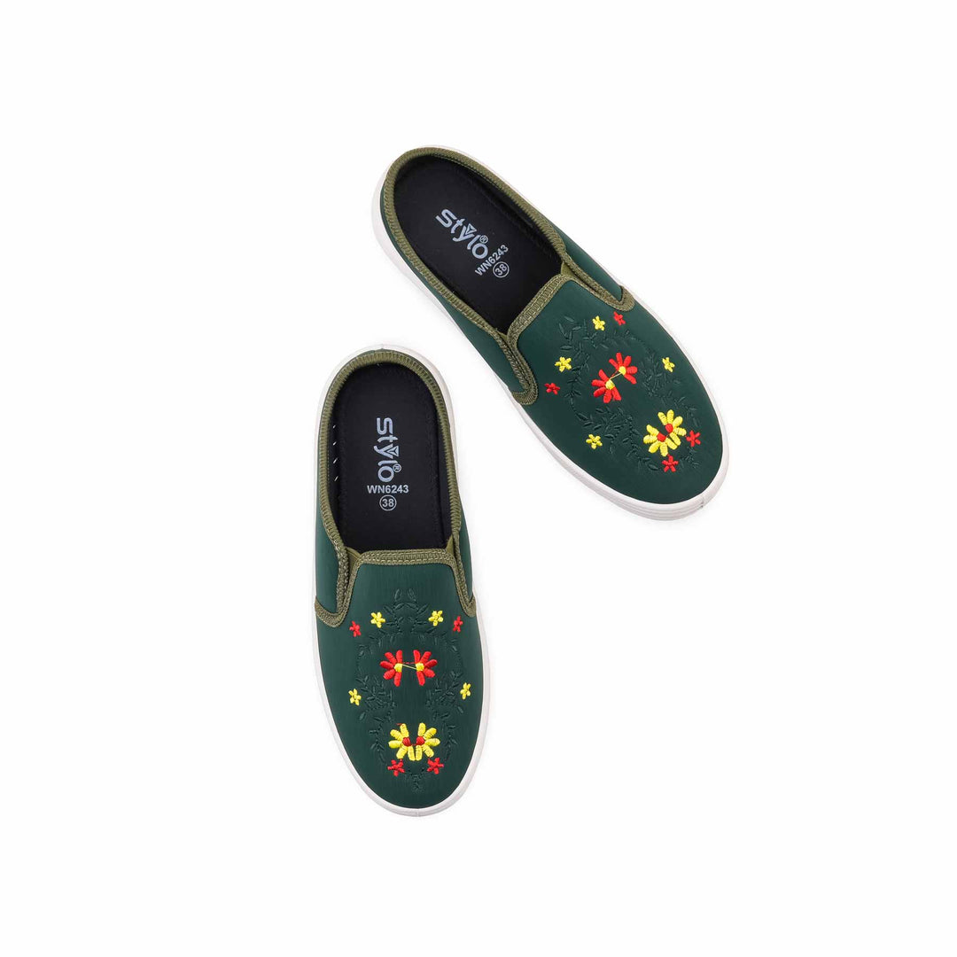 Green Sneaker For Ladies WN6243