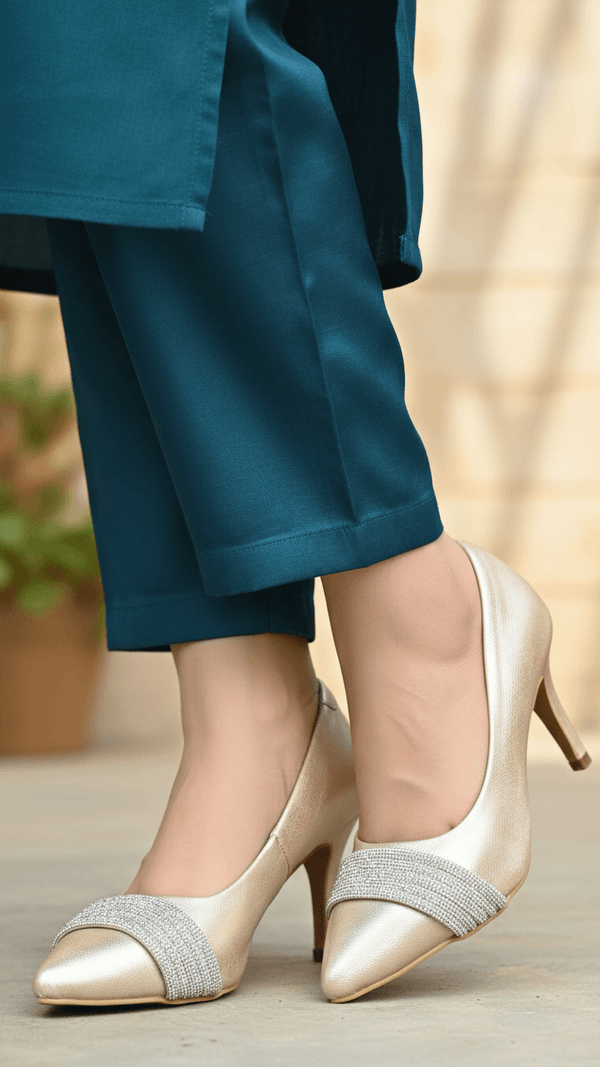 Golden Women Court Shoes WN7492