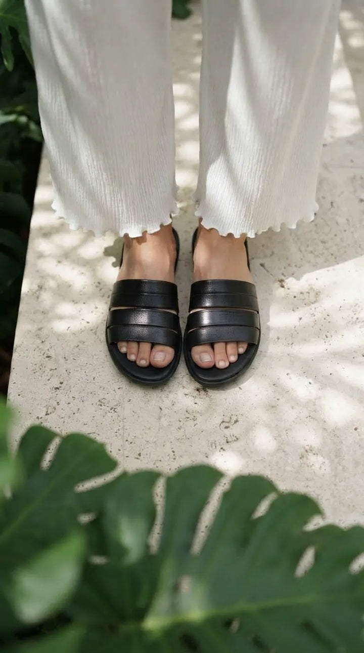 Black Casual Slipper For Ladies WS0092