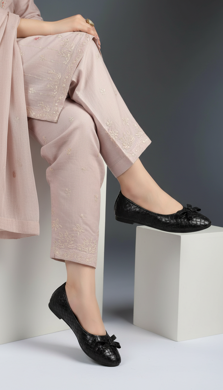 Black Casual Pumps For Women WN1381