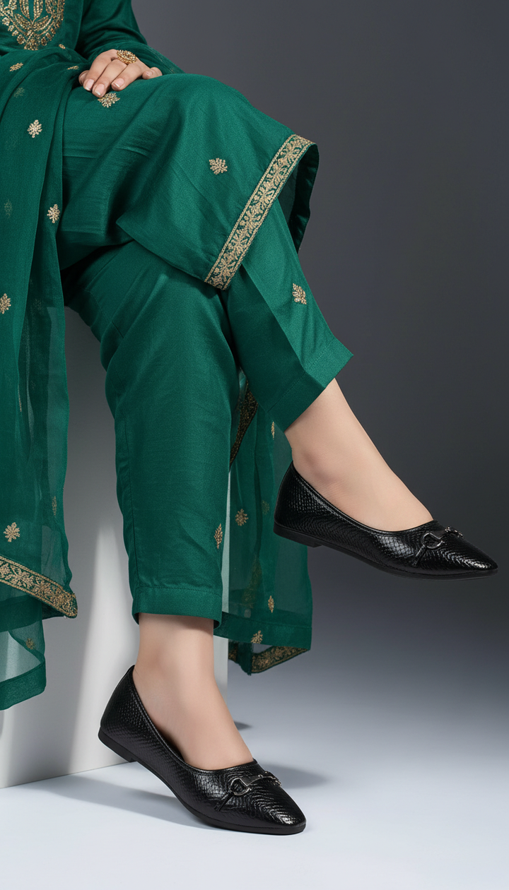 Black Casual Pumps For Women WN1386