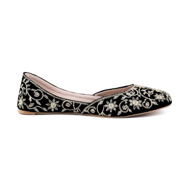Black Color Ethnic Khusa EC7396